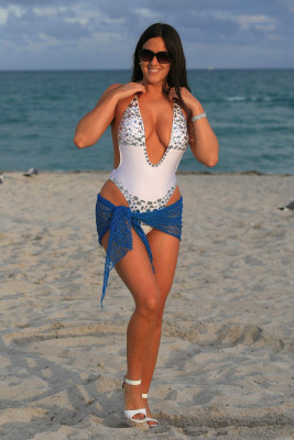 Claudia Romani pic #991045