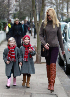 photo 9 in Claudia Schiffer gallery [id315617] 2010-12-15 00:00:00