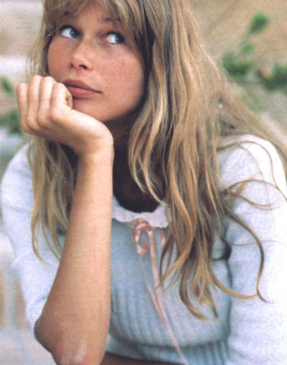 photo 24 in Claudia Schiffer gallery [id159593] 2009-06-02 00:00:00