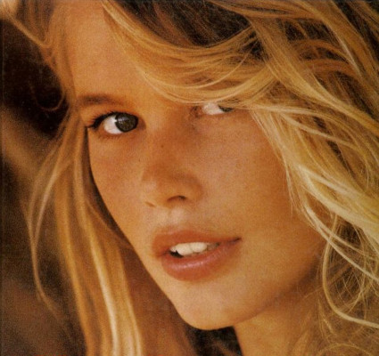 photo 8 in Claudia Schiffer gallery [id159537] 2009-06-02 00:00:00