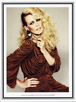 photo 28 in Claudia Schiffer gallery [id212642] 2009-12-11 00:00:00