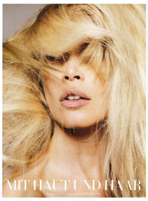 photo 15 in Claudia Schiffer gallery [id258704] 2010-05-25 00:00:00