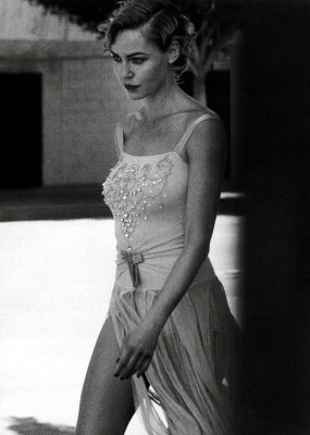 Connie Nielsen pic #18517