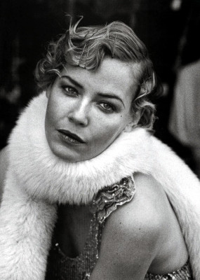 Connie Nielsen pic #18515