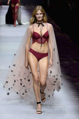 Constance Jablonski pic #879499