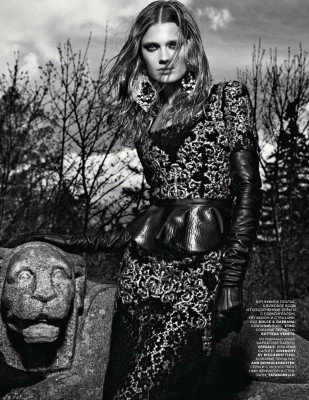 Constance Jablonski pic #658755