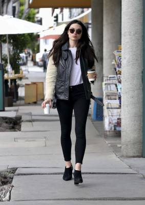 Crystal Reed pic #911703