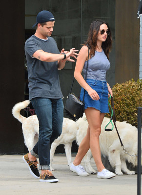 Crystal Reed pic #790273