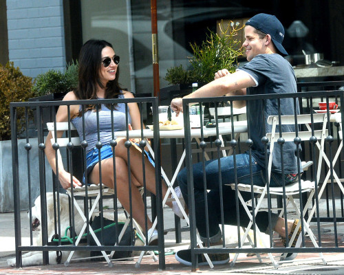 Crystal Reed pic #790269