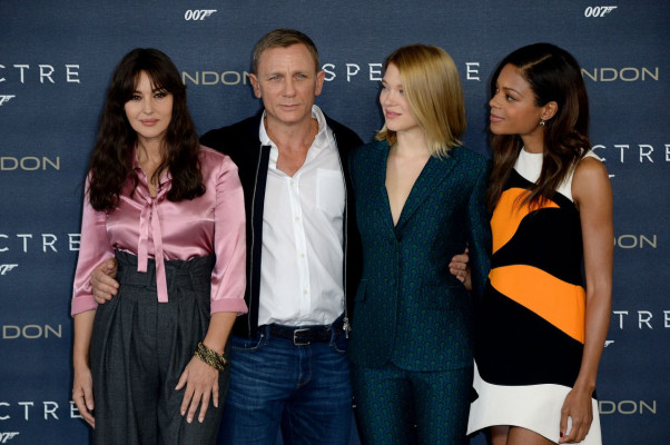 photo 14 in Daniel Craig gallery [id806610] 2015-10-26 00:00:00
