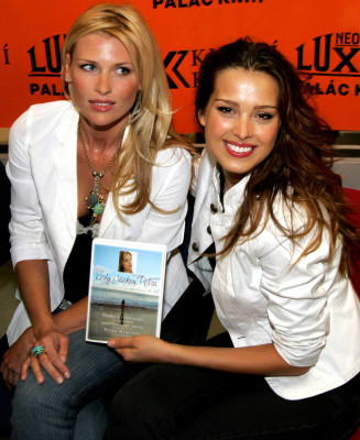 photo 10 in Daniela Pestova gallery [id214946] 2009-12-16 00:00:00