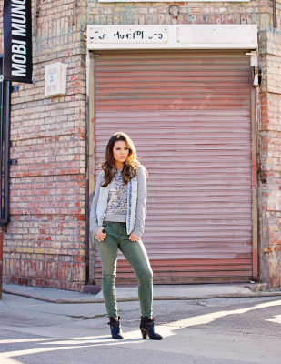 Danielle Campbell pic #765108