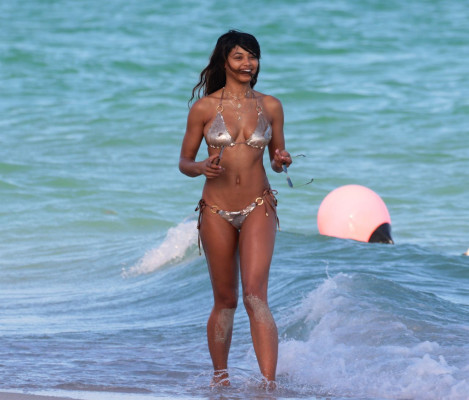 Danielle Herrington pic #988586