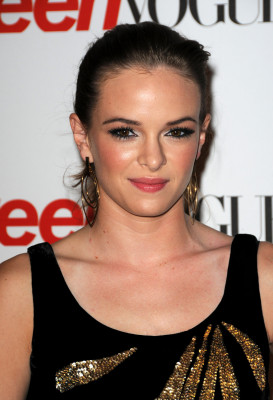 photo 4 in Panabaker gallery [id318939] 2010-12-23 00:00:00