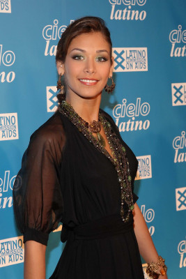 photo 10 in Dayana Mendoza gallery [id216836] 2009-12-21 00:00:00