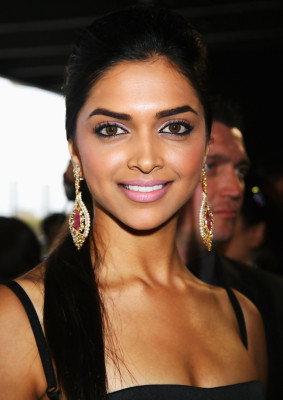 Deepika Padukone pic #703771