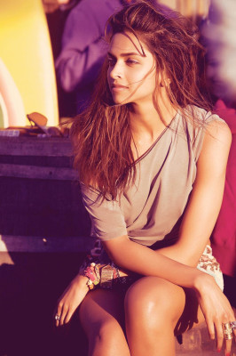 Deepika Padukone pic #546991