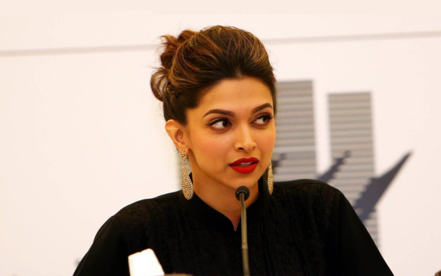 Deepika Padukone pic #637730