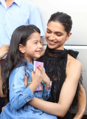 Deepika Padukone pic #894507