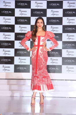 Deepika Padukone pic #934237