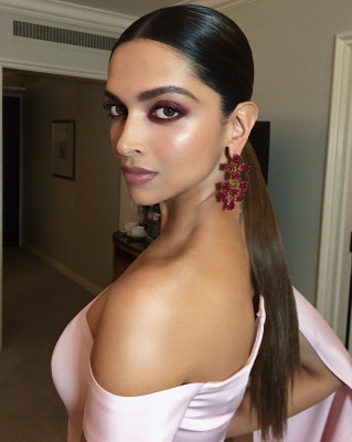Deepika Padukone pic #905676
