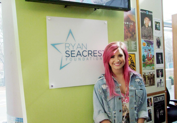 Demi Lovato pic #756371