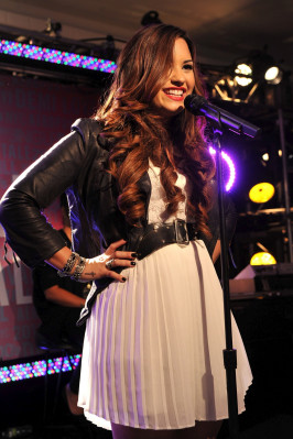 Demi Lovato pic #415791