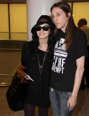 Demi Lovato pic #379741