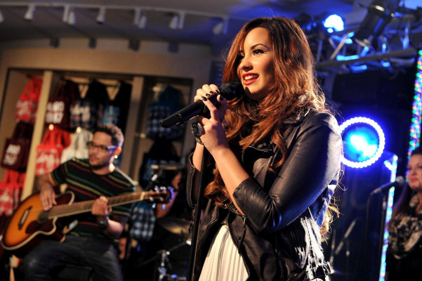 Demi Lovato pic #415789
