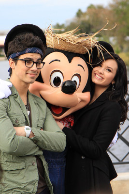 Demi Lovato pic #286696