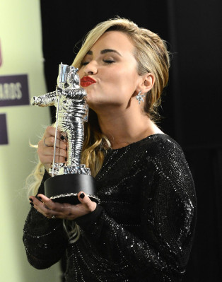 Demi Lovato pic #530095