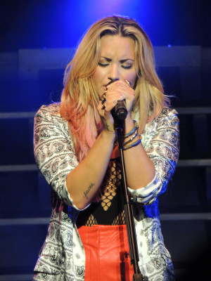 Demi Lovato pic #504030