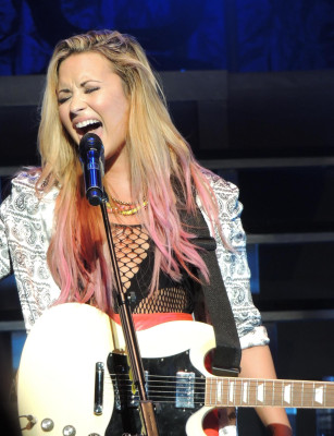 Demi Lovato pic #504022