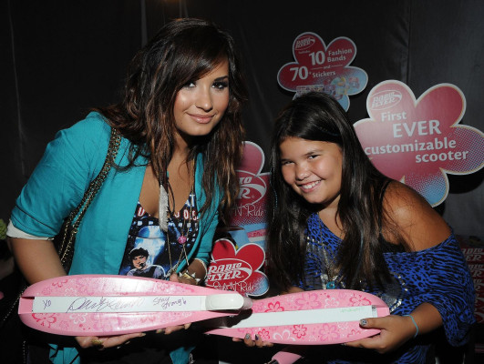 Demi Lovato pic #396564