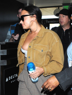 Demi Lovato pic #1001392