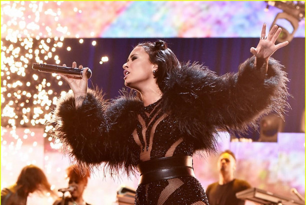Demi Lovato pic #800098