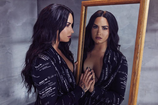 Demi Lovato pic #1011920