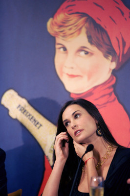 Demi Moore pic #45992