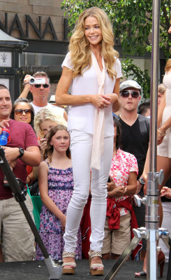 Denise Richards pic #612371