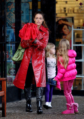 Denise Richards pic #320925