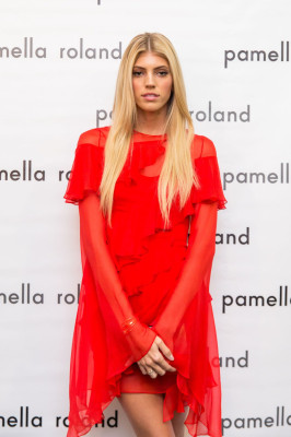 Devon Windsor pic #961459