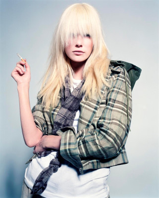 photo 27 in Dewi Driegen gallery [id217599] 2009-12-22 00:00:00
