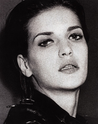 Diana Dondoe pic #6402