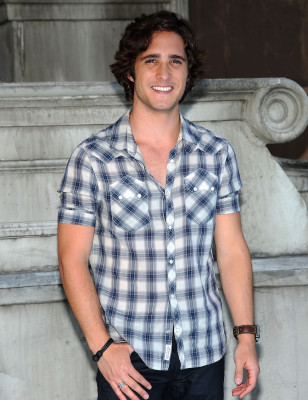 photo 27 in Diego Boneta gallery [id775774] 2015-05-25 00:00:00
