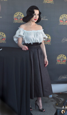 Dita Von Teese pic #925583