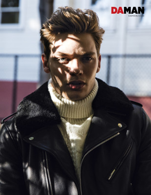 Dominic Sherwood pic #915475