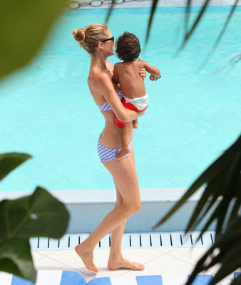 Doutzen Kroes pic #501973