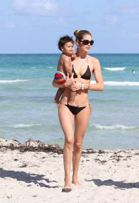 Doutzen Kroes pic #465108