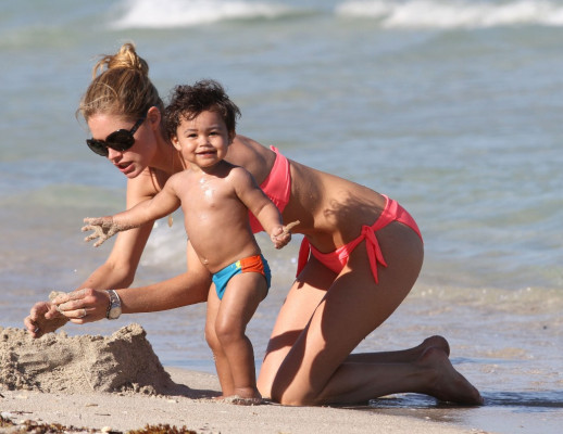 Doutzen Kroes pic #467415