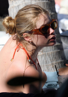 Doutzen Kroes pic #365805